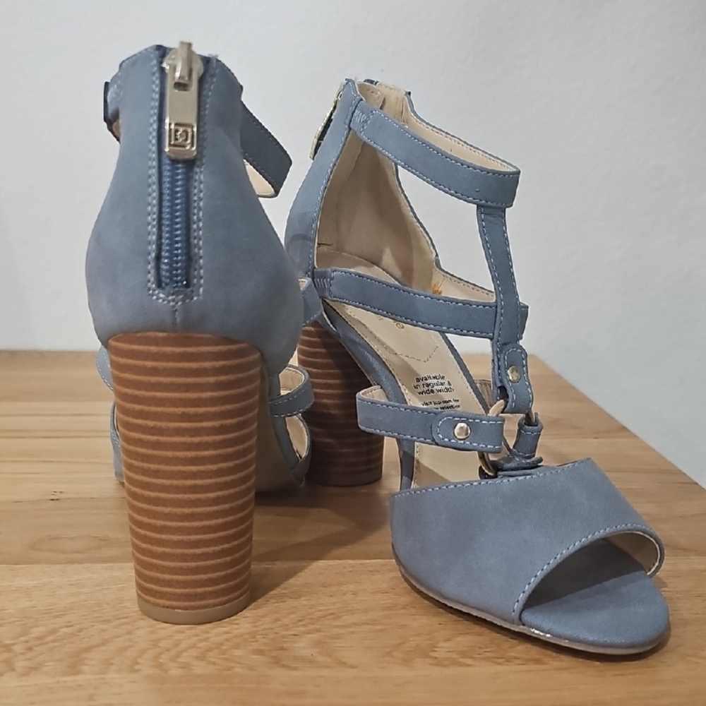 Elegant Blue Strappy Heels